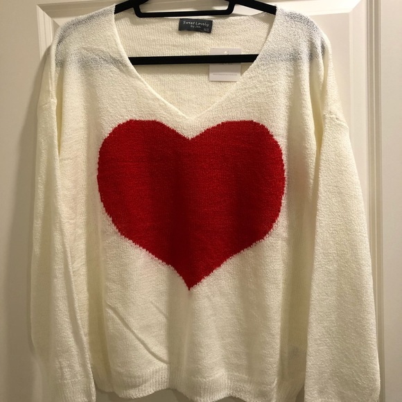 White heart sweater, Size M/L - Picture 2 of 3